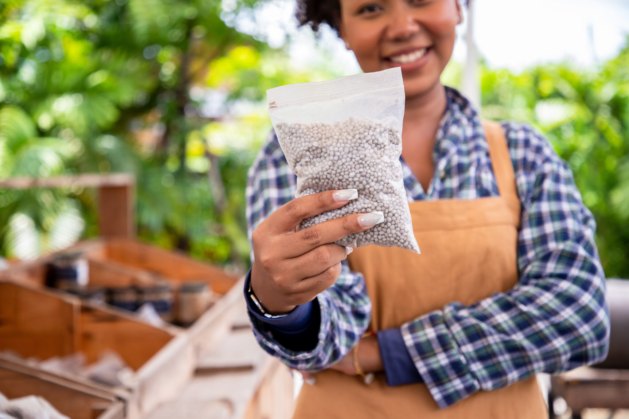 choosing-a-soil-amendment-organic-versus-inorganic-harvest-hero